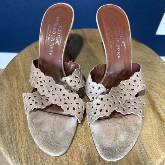 Donald J. Pliner Couture Distressed Tan/Silver Metallic Slide Heels, Size 10 - Picture 2 of 8